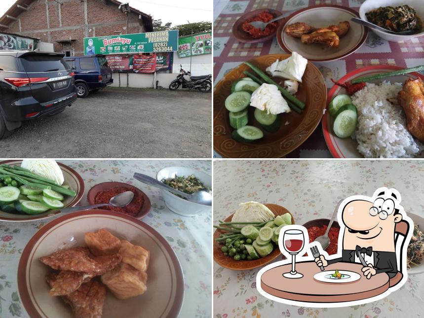 Warm Meals at Cilacap's Heart: Warung Bumiayu Welcomes You